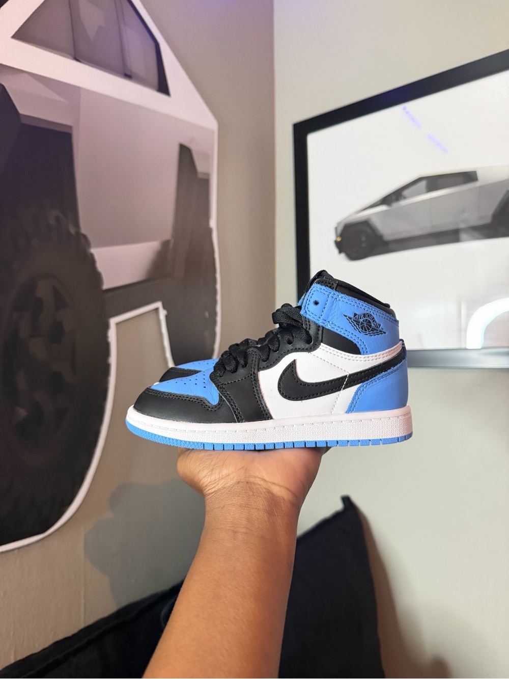 Nike Kids Air Jordan 1 Retro- Black/White/University Blue